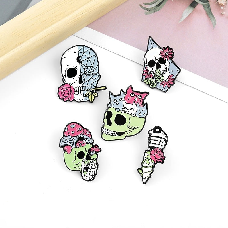 Skull Life Pins