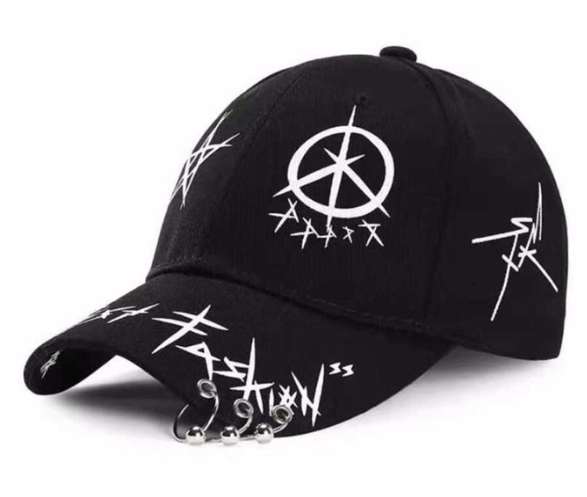 Skratches Cap