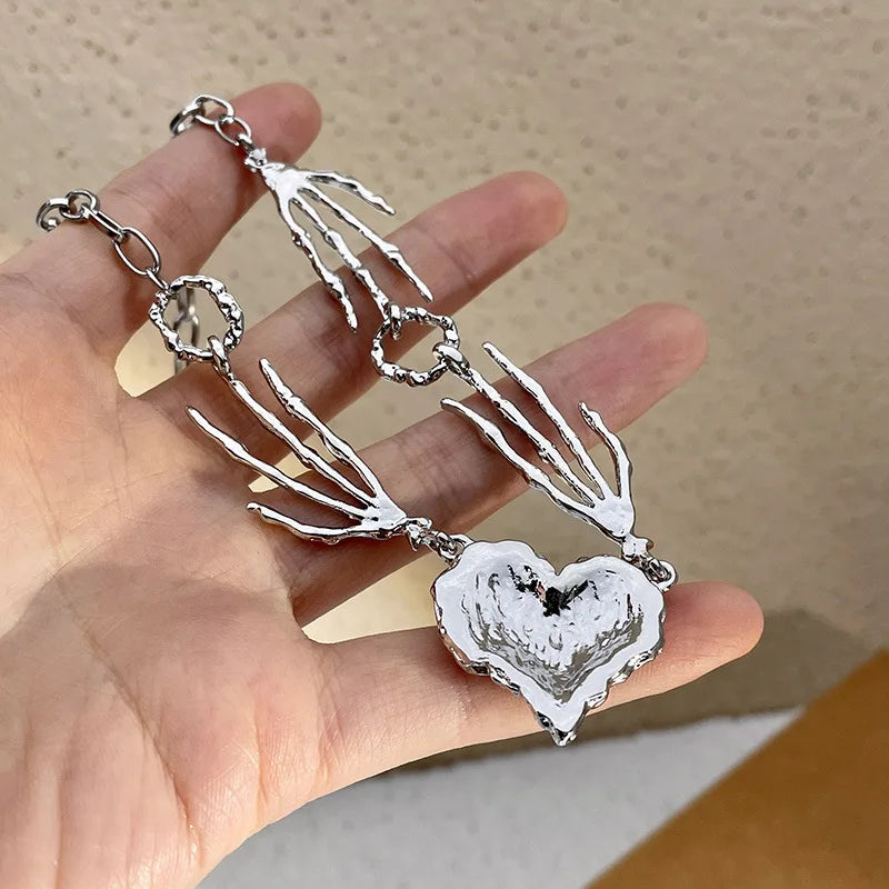 Chainy Heart Necklace